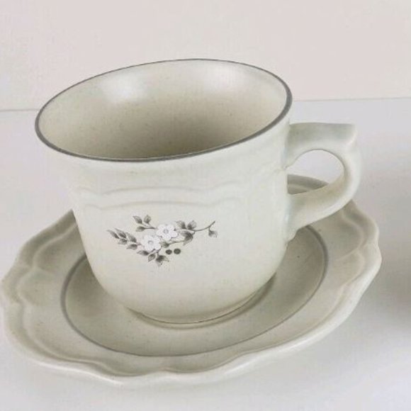 Mug Coffee Cup and Saucer 2 Pfaltzgraff USA Heirloom Wedding Flowers Design - Picture 3 of 4